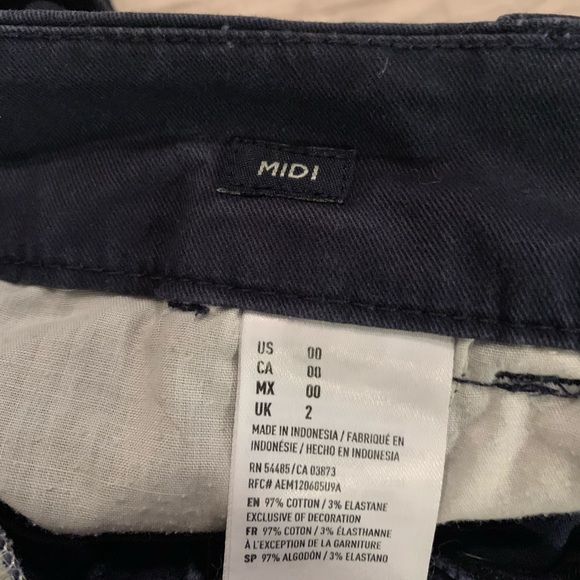 🌼 AEO navy midi shorts size 00 - Picture 4 of 5